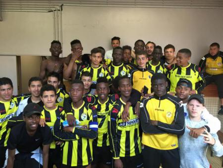 Les U17 champions Les U17 champions